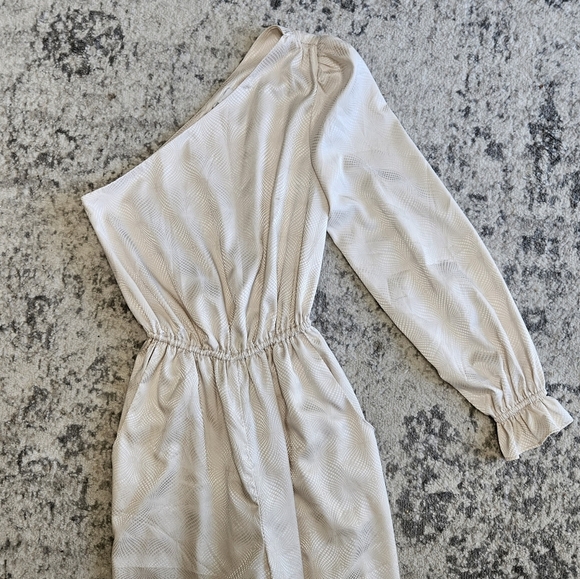 Love, Whit by Whitney Port ivory patterned single sleeve jumpsuit - Picture 4 of 12